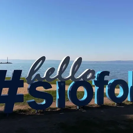 In - Balaton 40757 Nyaraló *